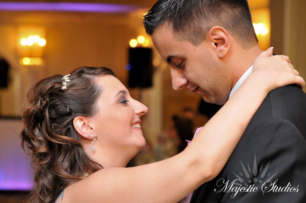 Hudson Valley Wedding DJ Bri Swatek First Dance Villa Borghese Majestic Studios